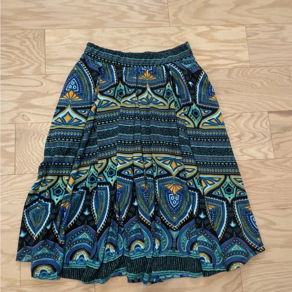 Lularoe Geometric/Tribal Print Skirt Size XS